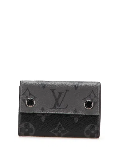 Pre-owned Louis Vuitton 2021 Monogram Eclipse Reverse Discovery Compact Wallet Small Wallets In Black
