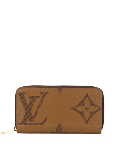 Pre-owned Louis Vuitton 2021 Monogram Giant Reverse Zippy Wallet Long Wallets In 褐色