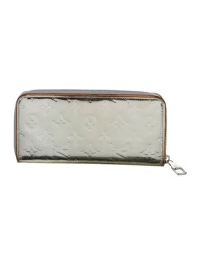 Pre-owned Louis Vuitton 2021 Monogram Vernis Continental Wallet In Silver