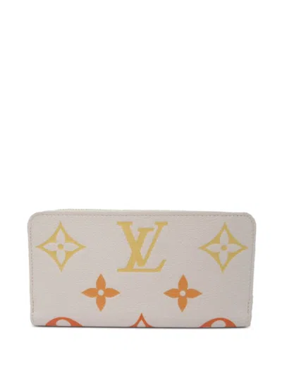 Pre-owned Louis Vuitton 2021 Zippy Wallet In White, Saffron