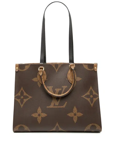 Pre-owned Louis Vuitton 2021-2026 Monogram Giant Onthego Mm Satchel In Brown