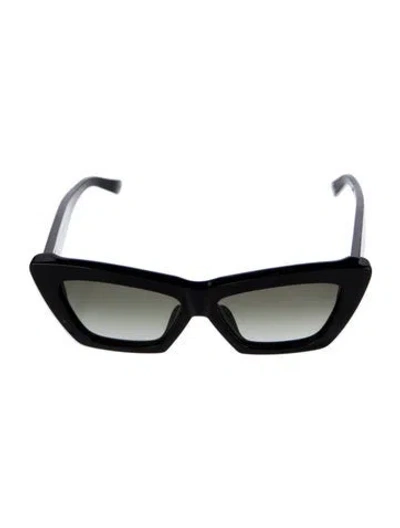 Pre-owned Louis Vuitton 2022 Cat-eye Sunglasses In Black