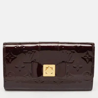 Pre-owned Louis Vuitton Amarante Monogram Vernis Sarah Noeud Wallet In Burgundy