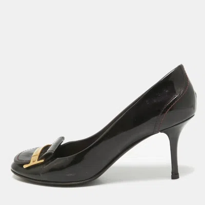 Pre-owned Louis Vuitton Amarante Patent Leather Metal Logo Pumps Size 40 In Burgundy