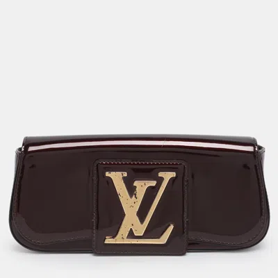 Pre-owned Louis Vuitton Amarante Vernis Sobe Clutch In Burgundy