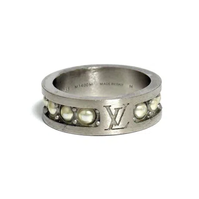 Pre-owned Louis Vuitton Artificial Pearl Metal Band Ring ()