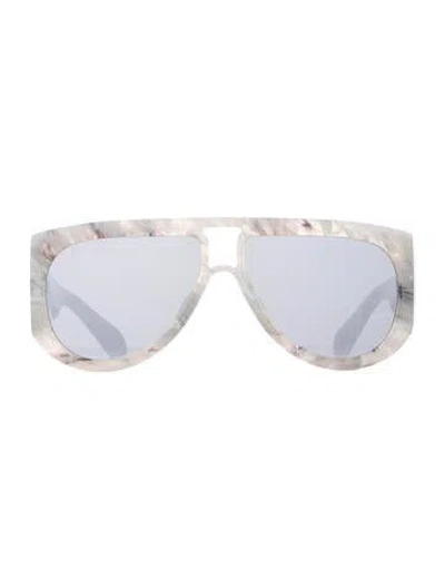 Pre-owned Louis Vuitton Aviator Tinted Sunglasses In Grey