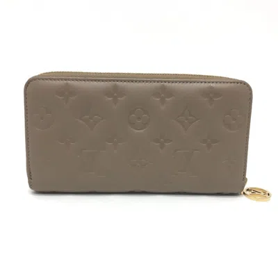 Pre-owned Louis Vuitton Beige Leather Long Wallet (bi-fold) () In Sand