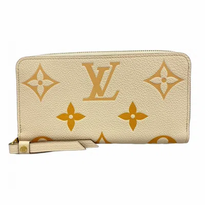 Pre-owned Louis Vuitton Beige Long Wallet (bi-fold) () In Sand