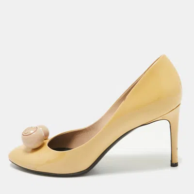 Pre-owned Louis Vuitton Beige Patent Leather Betty Pumps Size 37.5