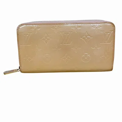 Pre-owned Louis Vuitton Beige Patent Leather Long Wallet (bi-fold) () In Sand