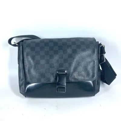 Pre-owned Louis Vuitton Black Damier Graphite Messenger Bag Shoulder Bag ()