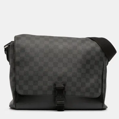 Pre-owned Louis Vuitton Black Damier Graphite Skyline Messenger Mm