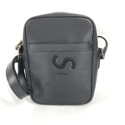Pre-owned Louis Vuitton Black Epi Leather Pochette Shoulder Bag ()