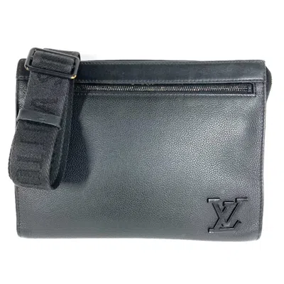 Pre-owned Louis Vuitton Black Leather Clutch Bag Pochette Shoulder Bag ()
