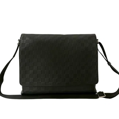 Pre-owned Louis Vuitton Black Leather Nylon Shoulder Bag ()