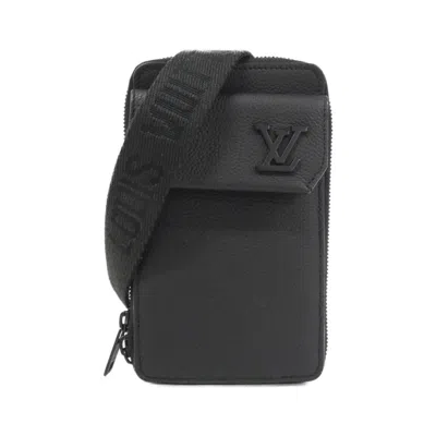 Pre-owned Louis Vuitton Black Leather Pouch Shoulder Bag ()
