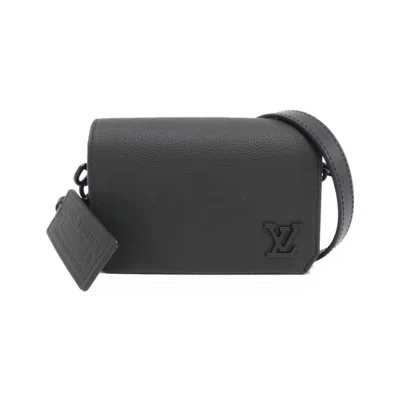 Pre-owned Louis Vuitton Black Leather Shoulder Bag ()