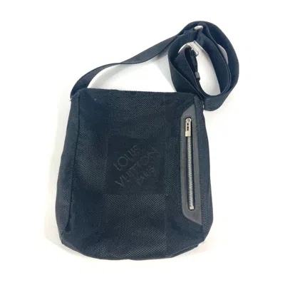 Pre-owned Louis Vuitton Black Noir Damier Geant Pochette Shoulder Bag ()