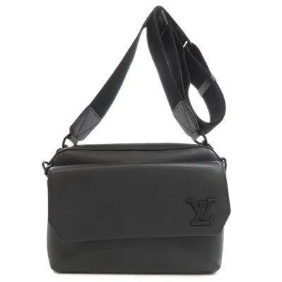 Pre-owned Louis Vuitton Black Noir Leather Shoulder Bag ()