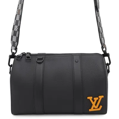 Pre-owned Louis Vuitton Black Noir Shoulder Bag ()