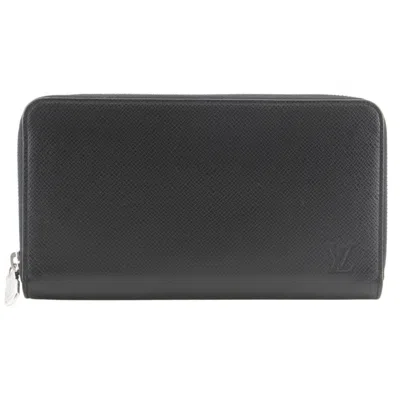 Pre-owned Louis Vuitton Black Noir Taiga Leather Long Wallet (bi-fold) ()