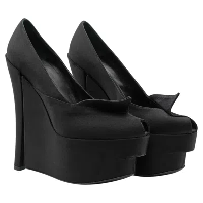 Pre-owned Louis Vuitton Black Satin Platform Pumps By Marc Jacobs, F/w 2008