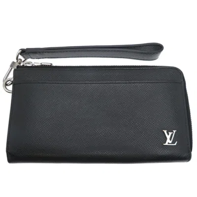 Pre-owned Louis Vuitton Black Taiga Leather Wallet (bi-fold) ()