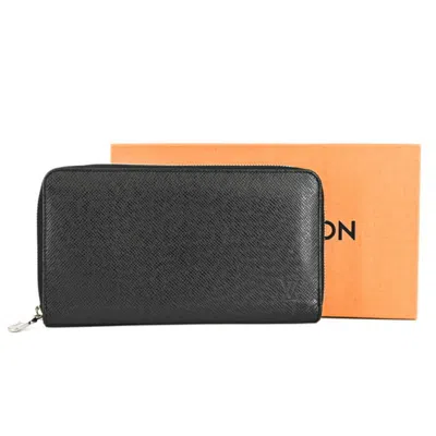 Pre-owned Louis Vuitton Black Taiga Leather Wallet (tri-fold) ()