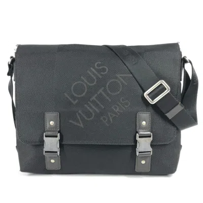 Pre-owned Louis Vuitton Black White Damier Geant Messenger Bag Shoulder Bag () In Multi