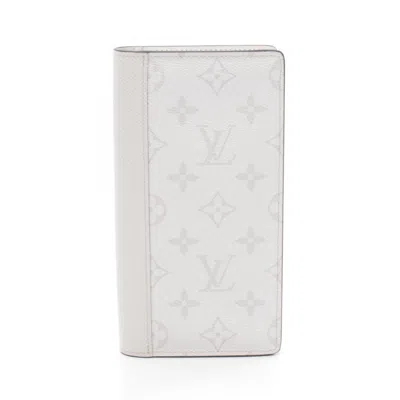 Pre-owned Louis Vuitton Blanc Gray Taigarama Long Wallet (bi-fold) ()