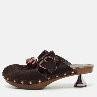 Pre-owned Louis Vuitton Brown Calf Hair Buckle Clogs Size 38