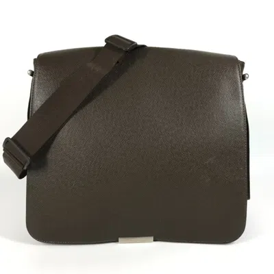 Pre-owned Louis Vuitton Brown Grizzly Taiga Leather Messenger Bag Shoulder Bag ()