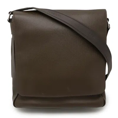 Pre-owned Louis Vuitton Brown Grizzly Taiga Leather Shoulder Bag ()