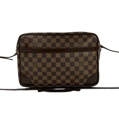 Pre-owned Louis Vuitton Brown Leather Pochette Shoulder Bag ()