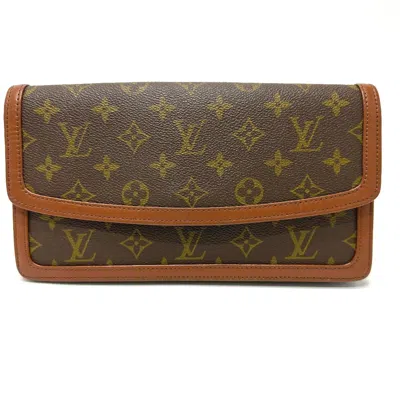 Pre-owned Louis Vuitton Brown Other Clutch Bag ()
