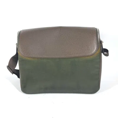 Pre-owned Louis Vuitton Brown Taiga Leather Nylon Messenger Bag Shoulder Bag ()