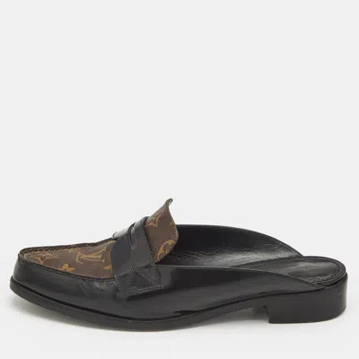 Pre-owned Louis Vuitton Brown/black Monogram Canvas And Patent Leather Academy Loafer Mules Size 39.5