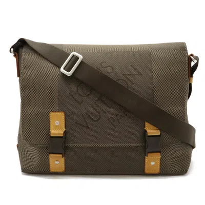 Pre-owned Louis Vuitton Canvas Shoulder Bag () In Beige