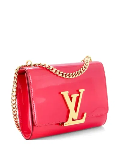 Pre-owned Louis Vuitton Chain Louise Clutch Patent Mm Crossbody Bag In Pink