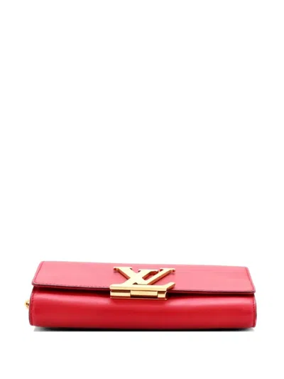 Pre-owned Louis Vuitton Chain Louise Leather Gm Clutch Bag In Red
