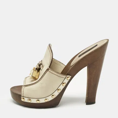 Pre-owned Louis Vuitton Cream Leather Logo Dice Clogs Size 37.5 In White