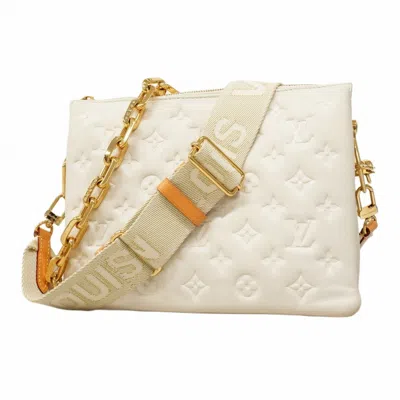 Pre-owned Louis Vuitton Cream Shoulder Bag () In White