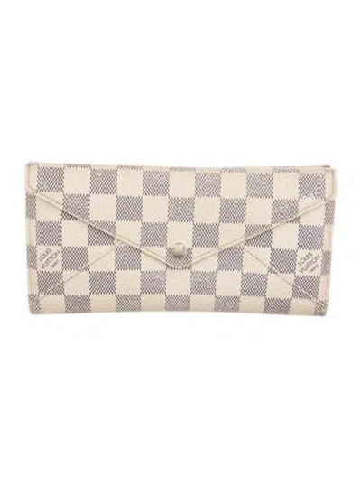 Pre-owned Louis Vuitton Damier Azur Pattern Coated Canvas Sarah Wallet In Neutral