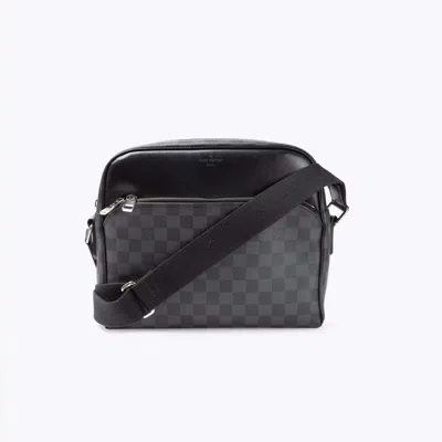 Pre-owned Louis Vuitton Damier Graphite Dayton Reporter Mm Bag