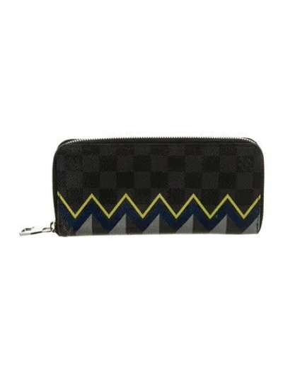 Pre-owned Louis Vuitton Damier Graphite Pattern Zippy Wallet In Black