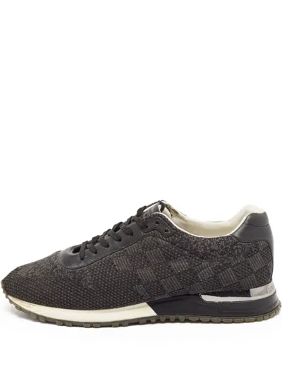 Pre-owned Louis Vuitton Damier Run Away Sneakers