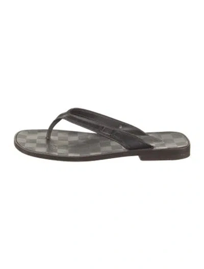 Pre-owned Louis Vuitton Damier Vernis Leather Flip Flops In Black