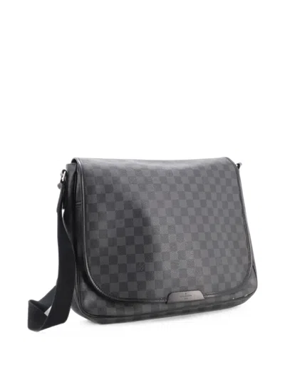 Pre-owned Louis Vuitton Daniel Messenger Bag Damier Graphite Gm Crossbody Bag In 黑色