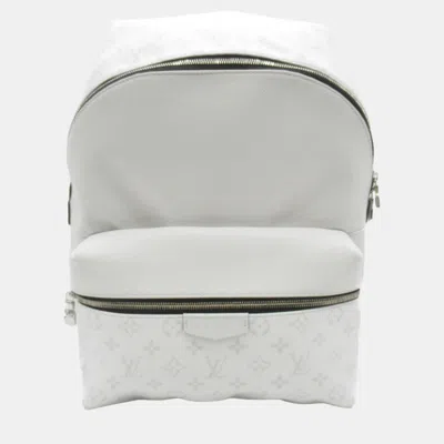Pre-owned Louis Vuitton Discovery Backpack Monogram Taigarama Pm In White